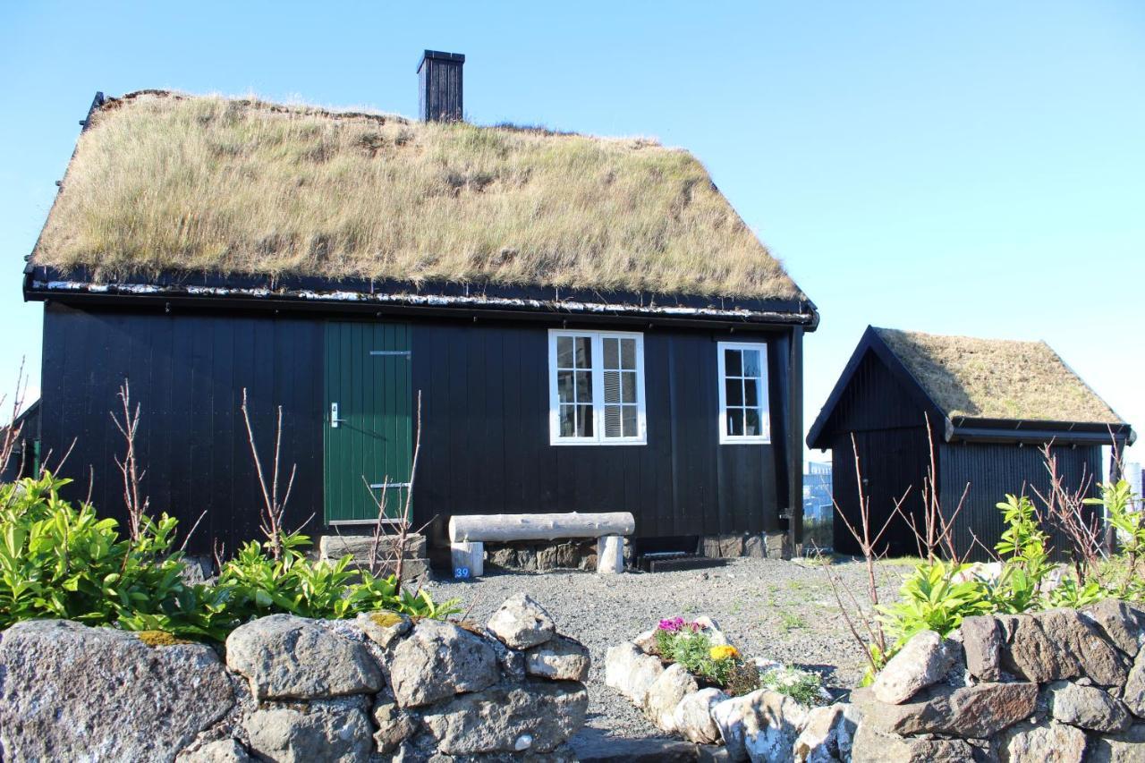 Traditional Faroese House In Torshavns City Center Exterior photo